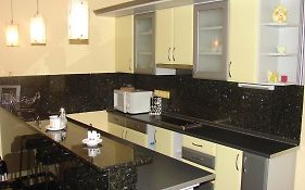 Wolf Apartman101, Wolf Apartman 102